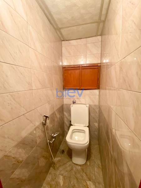 Aylıq Kirayə 3 otaqlı Köhnə Tikili bina evi  80m², Bakı