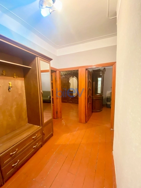Aylıq Kirayə 3 otaqlı Köhnə Tikili bina evi  80m², Bakı