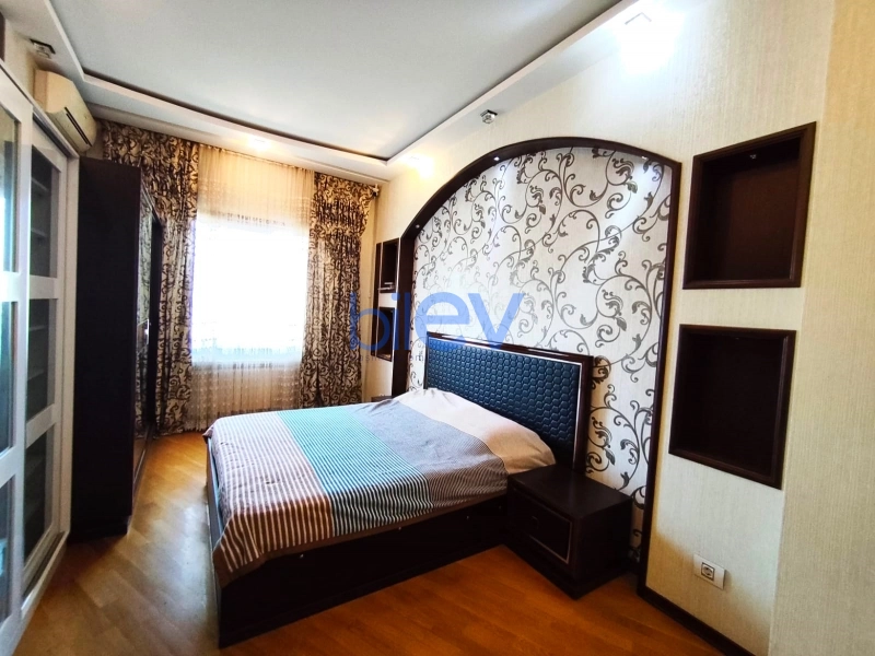 Aylıq Kirayə 3 otaqlı Yeni Tikili bina evi  150m², Bakı