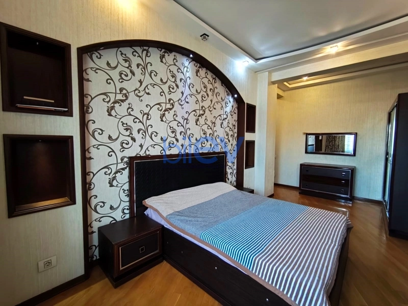 Aylıq Kirayə 3 otaqlı Yeni Tikili bina evi  150m², Bakı