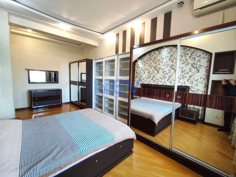 Aylıq Kirayə 3 otaqlı Yeni Tikili bina evi  150m², Bakı