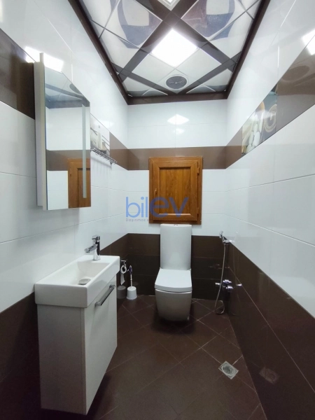 Aylıq Kirayə 3 otaqlı Yeni Tikili bina evi  150m², Bakı