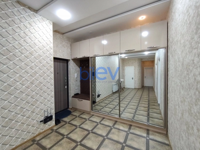 Aylıq Kirayə 2 otaqlı Yeni Tikili bina evi  105m², Bakı