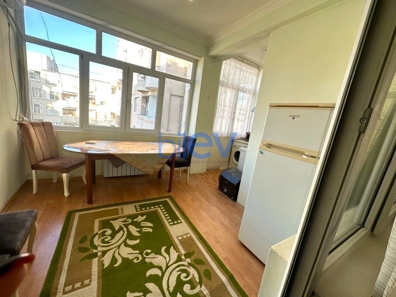 Aylıq Kirayə 2 otaqlı Yeni Tikili bina evi  65m², Bakı