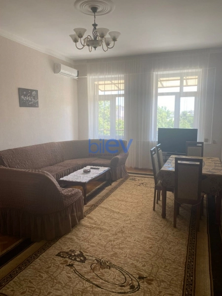Aylıq Kirayə 3 otaqlı Köhnə Tikili bina evi  100m², Bakı