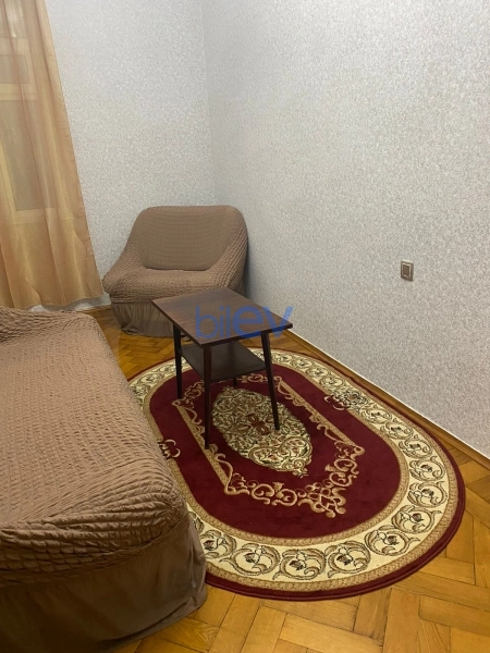 Aylıq Kirayə 3 otaqlı Köhnə Tikili bina evi  100m², Bakı
