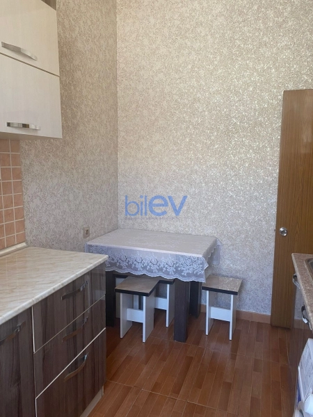 Aylıq Kirayə 3 otaqlı Köhnə Tikili bina evi  100m², Bakı