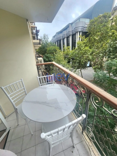 Aylıq Kirayə 2 otaqlı Köhnə Tikili bina evi  75m², Bakı