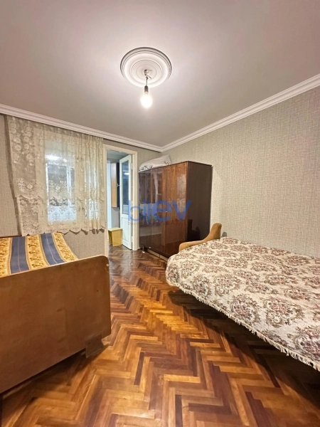 Aylıq Kirayə 2 otaqlı Köhnə Tikili bina evi  60m², Bakı