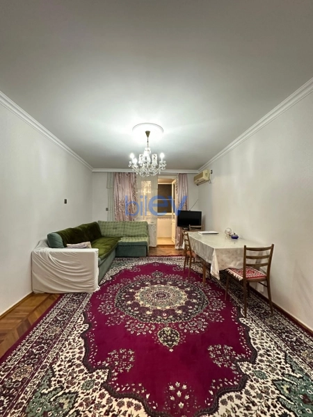 Aylıq Kirayə 2 otaqlı Köhnə Tikili bina evi  60m², Bakı