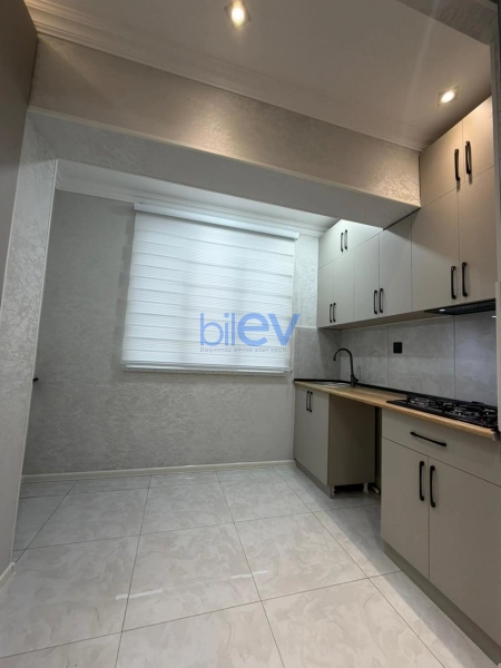 Satış 1 otaqlı Köhnə Tikili bina evi  42m², Bakı
