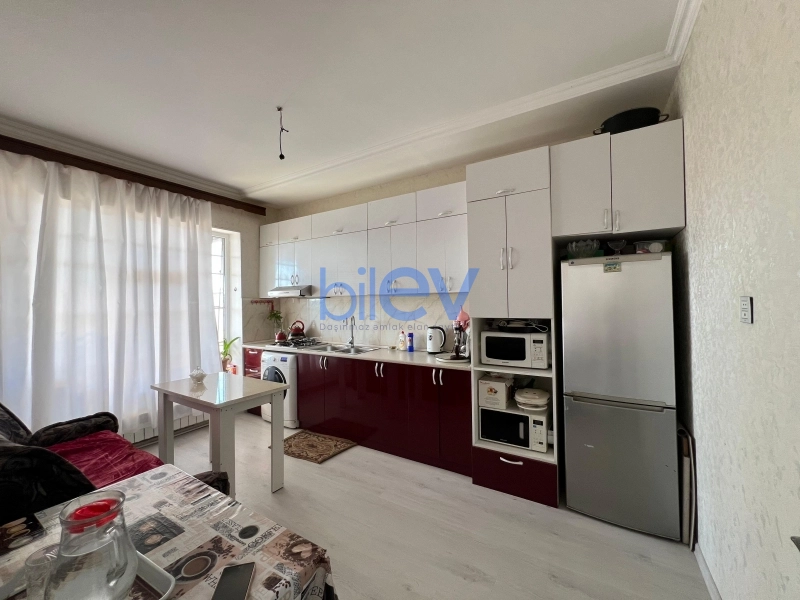 Satış 8 otaqlı Həyət evi  240m², Bakı