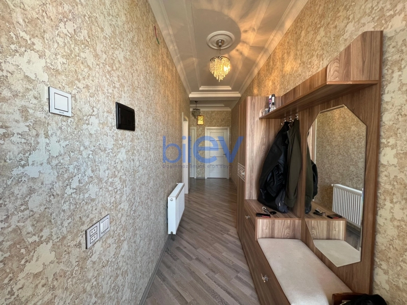 Satış 8 otaqlı Həyət evi  200m², Bakı