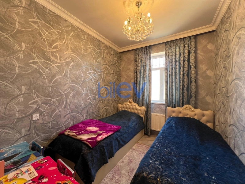 Satış 8 otaqlı Həyət evi  200m², Bakı