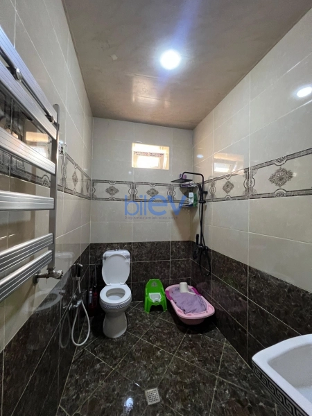 Satış 8 otaqlı Həyət evi  200m², Bakı