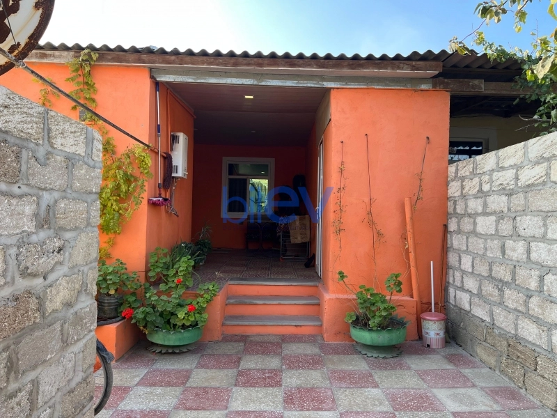 Satış 4 otaqlı Həyət evi  100m², Bakı