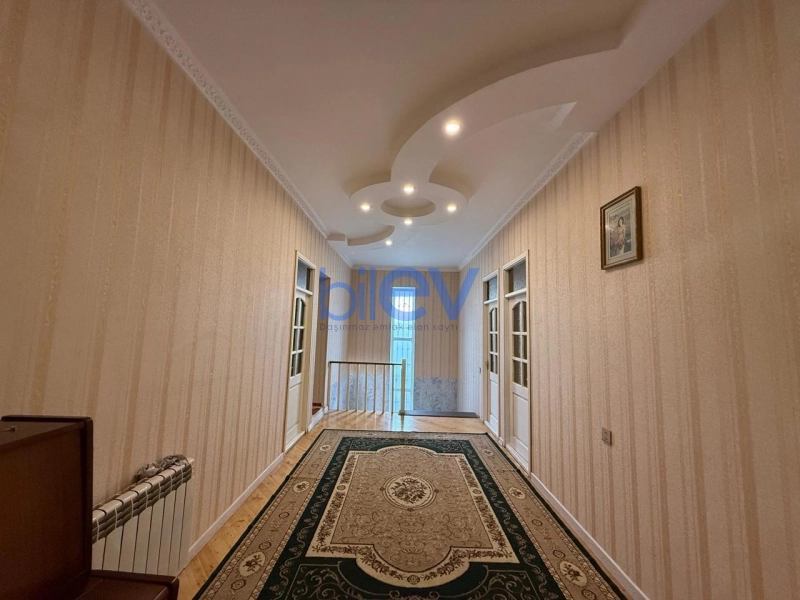 Satış 7 otaqlı Həyət evi  240m², Bakı