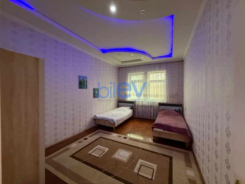Satış 7 otaqlı Həyət evi  240m², Bakı