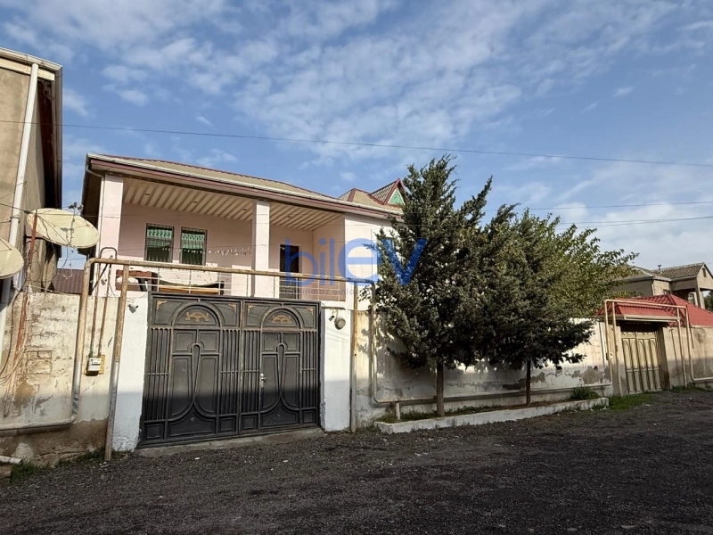 Satış 7 otaqlı Həyət evi  240m², Bakı
