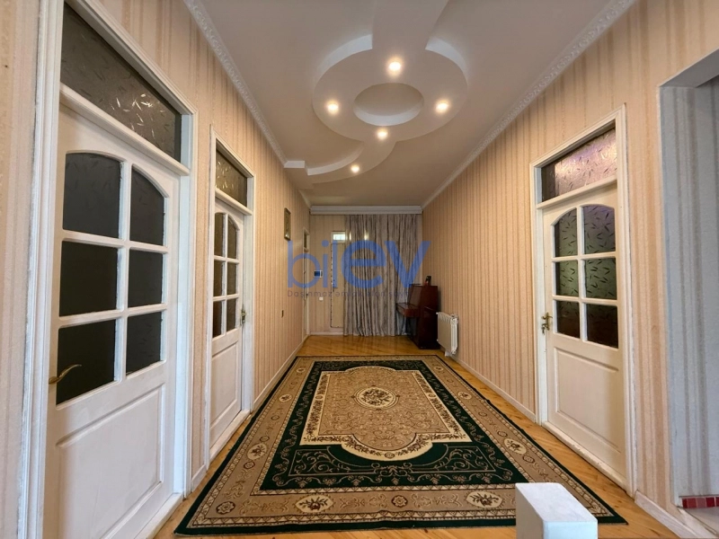 Satış 7 otaqlı Həyət evi  240m², Bakı