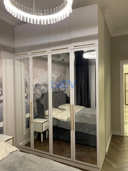 Aylıq Kirayə 4 otaqlı Yeni Tikili bina evi  178m², Bakı