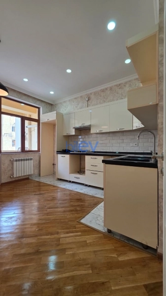 Satış 2 otaqlı Yeni Tikili bina evi  65m², Bakı