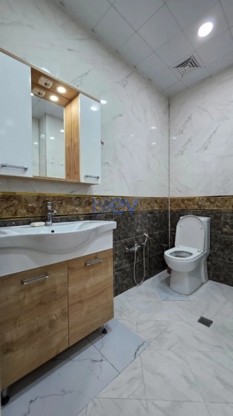 Satış 2 otaqlı Yeni Tikili bina evi  65m², Bakı