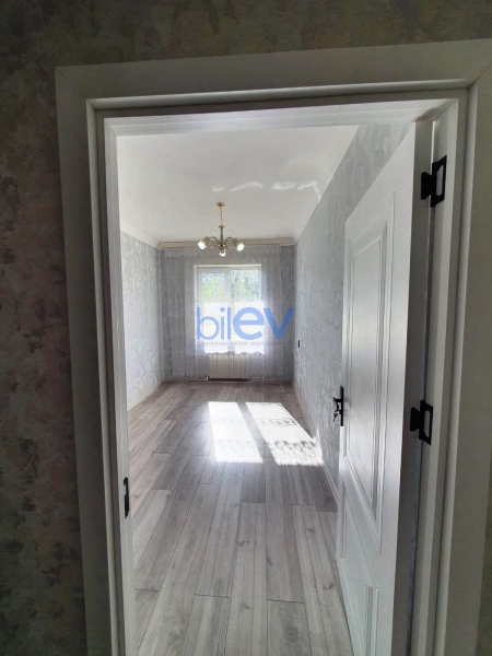 Satış 3 otaqlı Köhnə Tikili bina evi  70m², Bakı