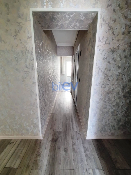 Satış 3 otaqlı Köhnə Tikili bina evi  70m², Bakı