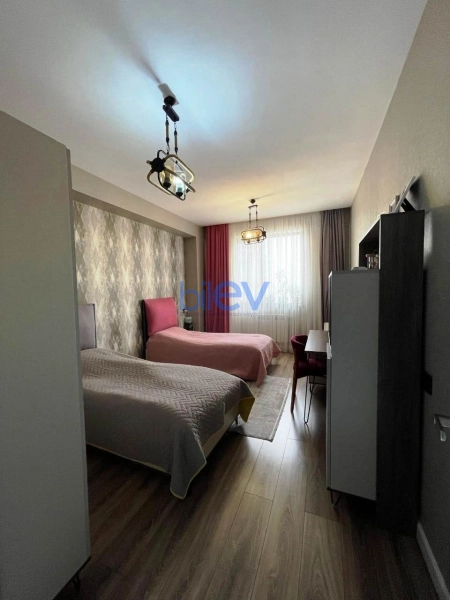 Satış 3 otaqlı Yeni Tikili bina evi  131m², Bakı