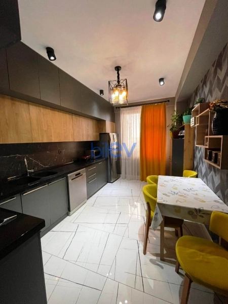 Satış 3 otaqlı Yeni Tikili bina evi  131m², Bakı