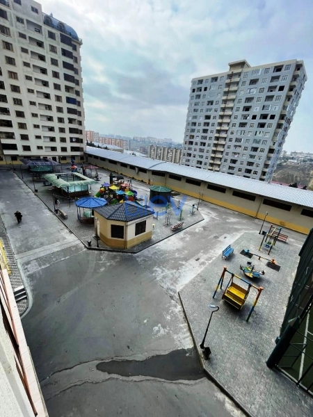 Satış 3 otaqlı Yeni Tikili bina evi  131m², Bakı
