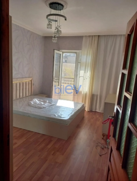 Aylıq Kirayə 2 otaqlı Köhnə Tikili bina evi  59m², Bakı