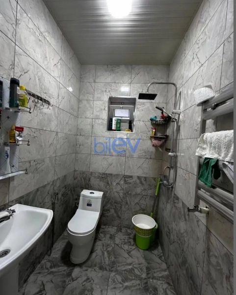 Aylıq Kirayə 2 otaqlı Köhnə Tikili bina evi  59m², Bakı