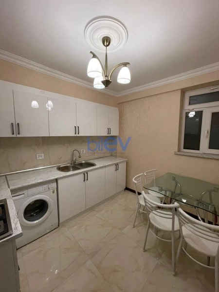 Aylıq Kirayə 2 otaqlı Köhnə Tikili bina evi  60m², Bakı