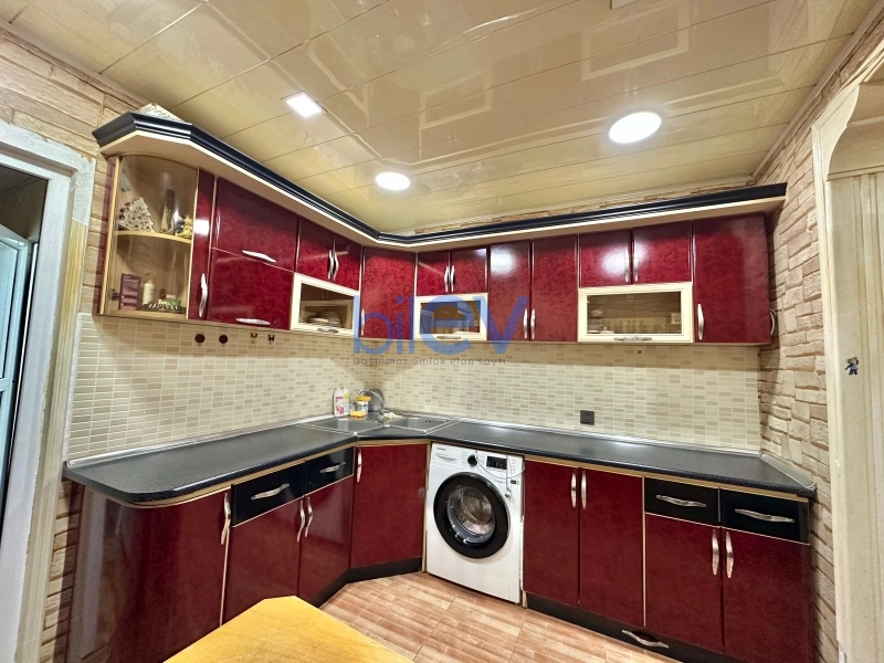 Satış 4 otaqlı Köhnə Tikili bina evi  100m², Bakı