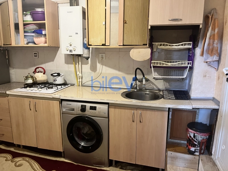 Satış 2 otaqlı Köhnə Tikili bina evi  80m², Bakı