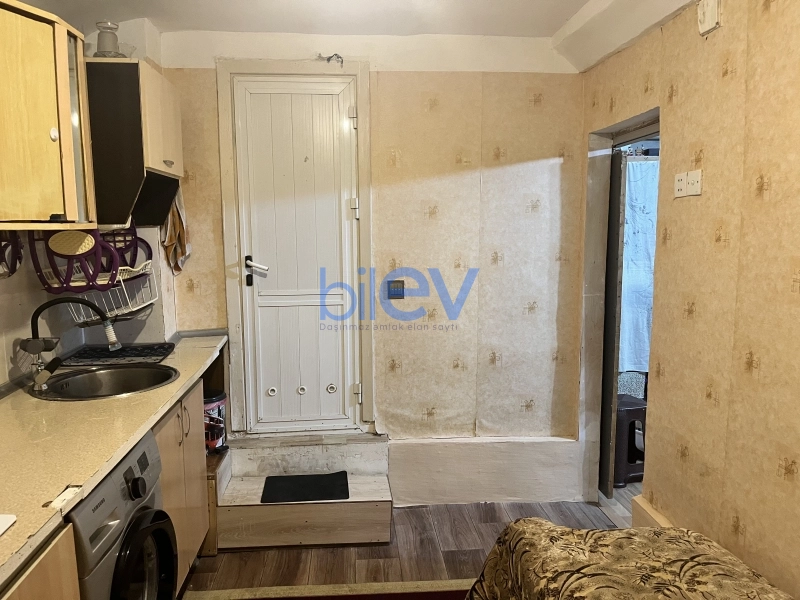 Satış 2 otaqlı Köhnə Tikili bina evi  80m², Bakı
