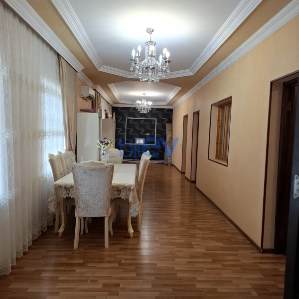 Satış 5 otaqlı Həyət evi  200m², Bakı