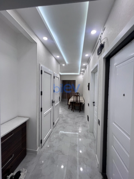Aylıq Kirayə 2 otaqlı Köhnə Tikili bina evi  60m², Bakı