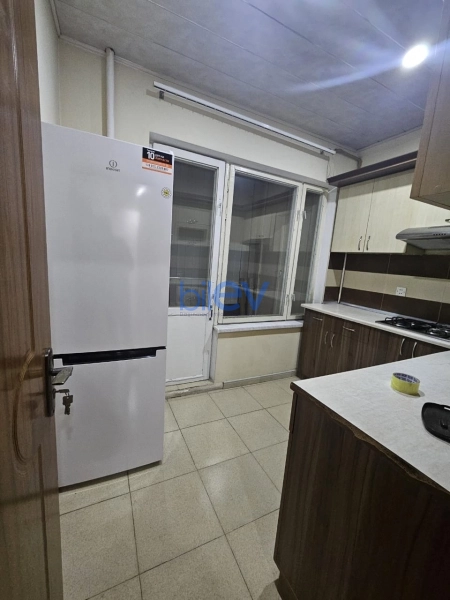 Aylıq Kirayə 4 otaqlı Köhnə Tikili bina evi  120m², Bakı
