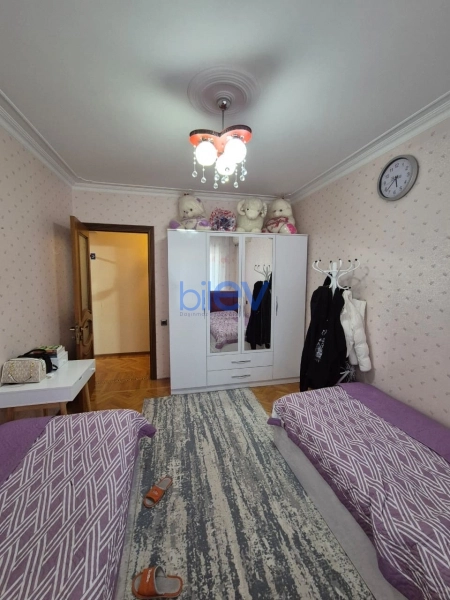 Satış 5 otaqlı Köhnə Tikili bina evi  110m², Bakı