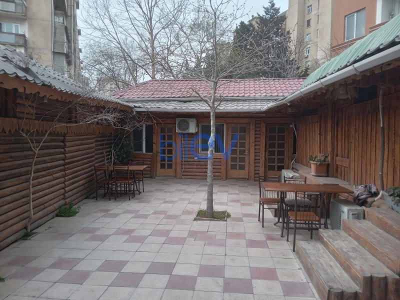 Satış 8 otaqlı Obyekt  596m², Bakı