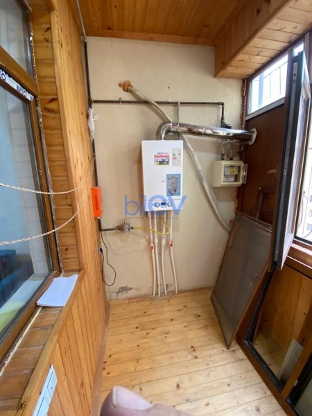 Satış 2 otaqlı Köhnə Tikili bina evi  70m², Xırdalan