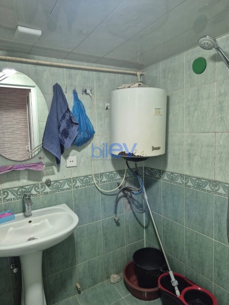 Satış 3 otaqlı Köhnə Tikili bina evi  63m², Bakı