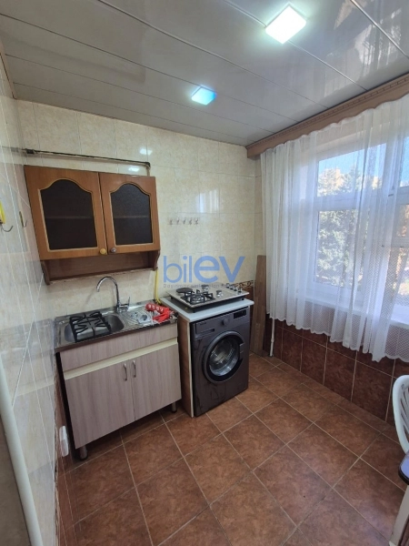 Satış 3 otaqlı Köhnə Tikili bina evi  63m², Bakı