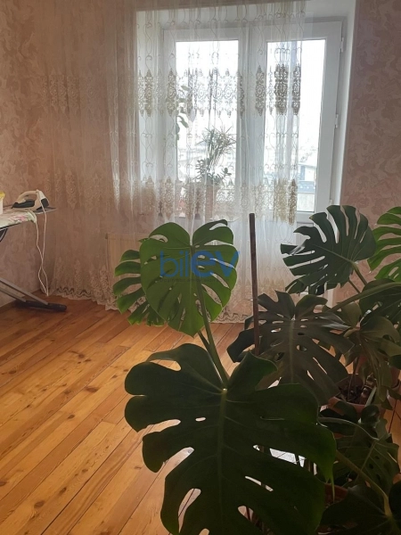 Satış 4 otaqlı Köhnə Tikili bina evi  110m², Bakı