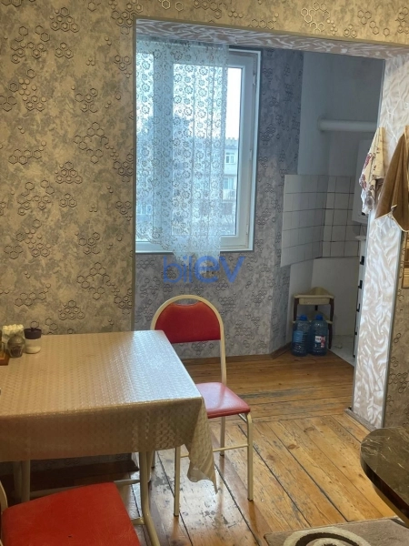 Satış 4 otaqlı Köhnə Tikili bina evi  110m², Bakı