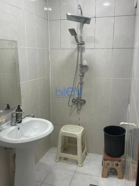Satış 4 otaqlı Köhnə Tikili bina evi  110m², Bakı