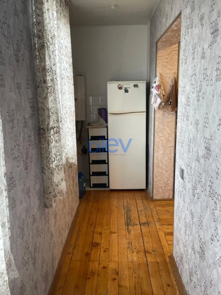 Satış 4 otaqlı Köhnə Tikili bina evi  110m², Bakı
